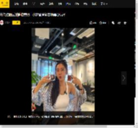 秋瓷炫晒生活随拍美照！小露香肩笑容明媚心情好
